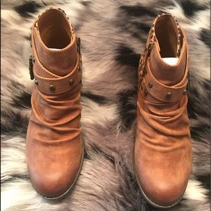 Women ankle boots size 7